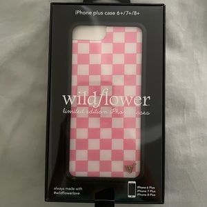 Wildflower Plus Case Pink Checkered